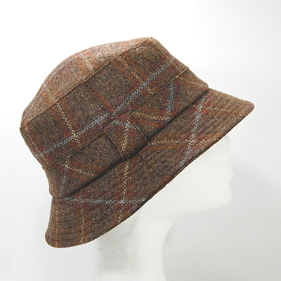 BUCKET_AW21_TARTAN_CASTANHO_3.jpg